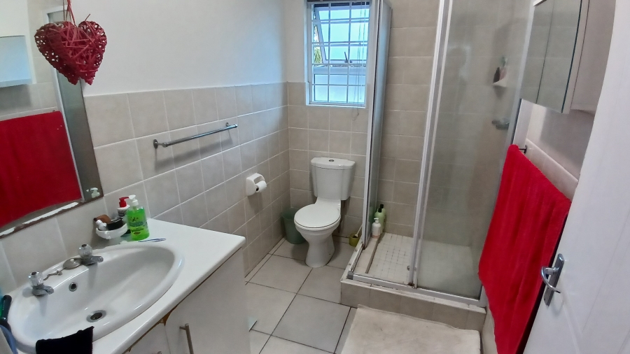To Let 2 Bedroom Property for Rent in Glenroy Park Eastern Cape